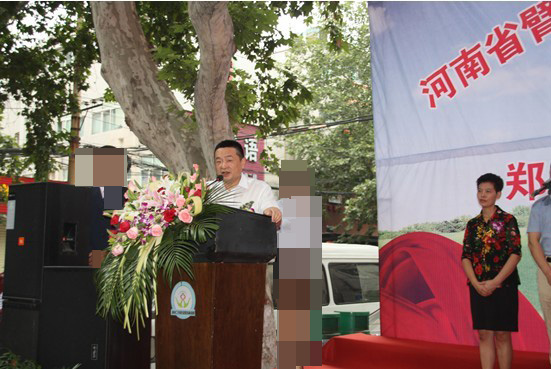 劳杰教授在“郑州仁济医院十年院庆庆典”及“臂丛神经损伤治疗新进展暨显微外科新技术学习班”开班仪式上的讲话