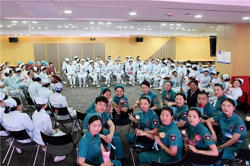 近200名护理人员参加.jpg 近200名护理人员参加.jpg